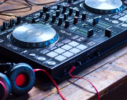 How to Choose the Best DJ Mixer 7 Key Considerations for DJs