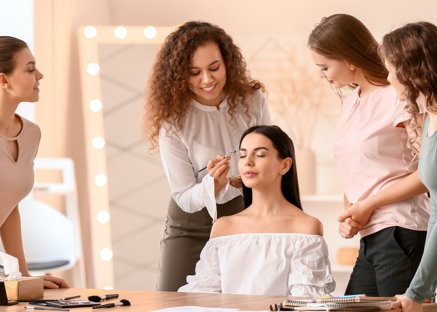 A Comprehensive Guide to Advanced Makeup and Makeup Artist Courses